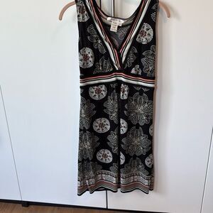 Max studio dress size medium   Geometrical‎ floral pattern